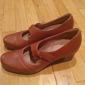Clark's dark tan leather Mary Jane's